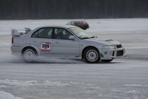 1DM34408.jpg