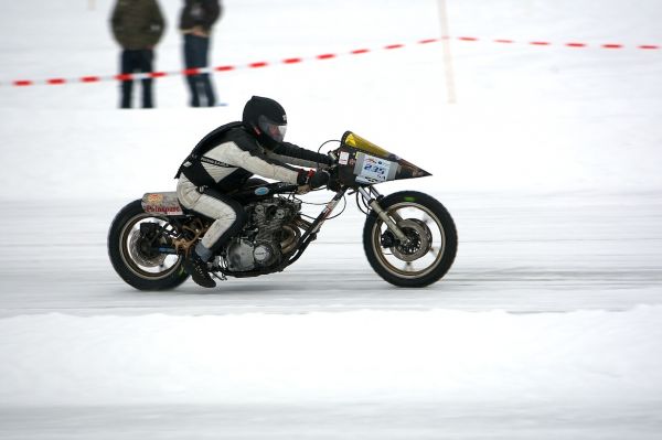 1DM35853.jpg