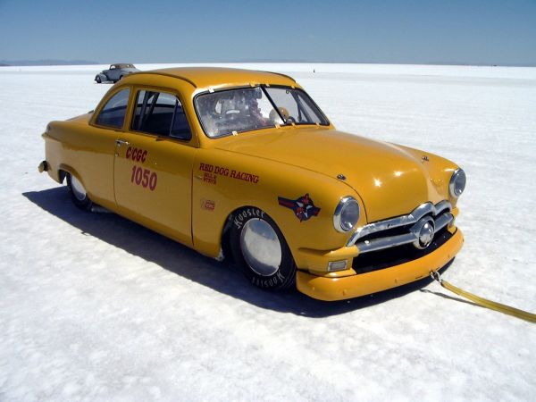 1050_Red_Dog_Racing_02.jpg